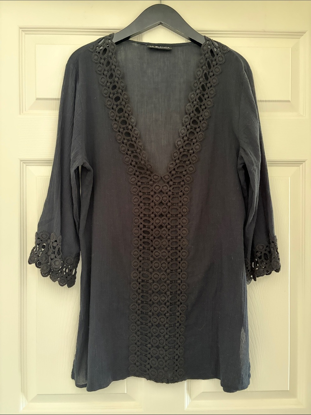 La Blanca Black Crochet Trim V-Neck Coverup w/ 3/4 sleeves. Sz M